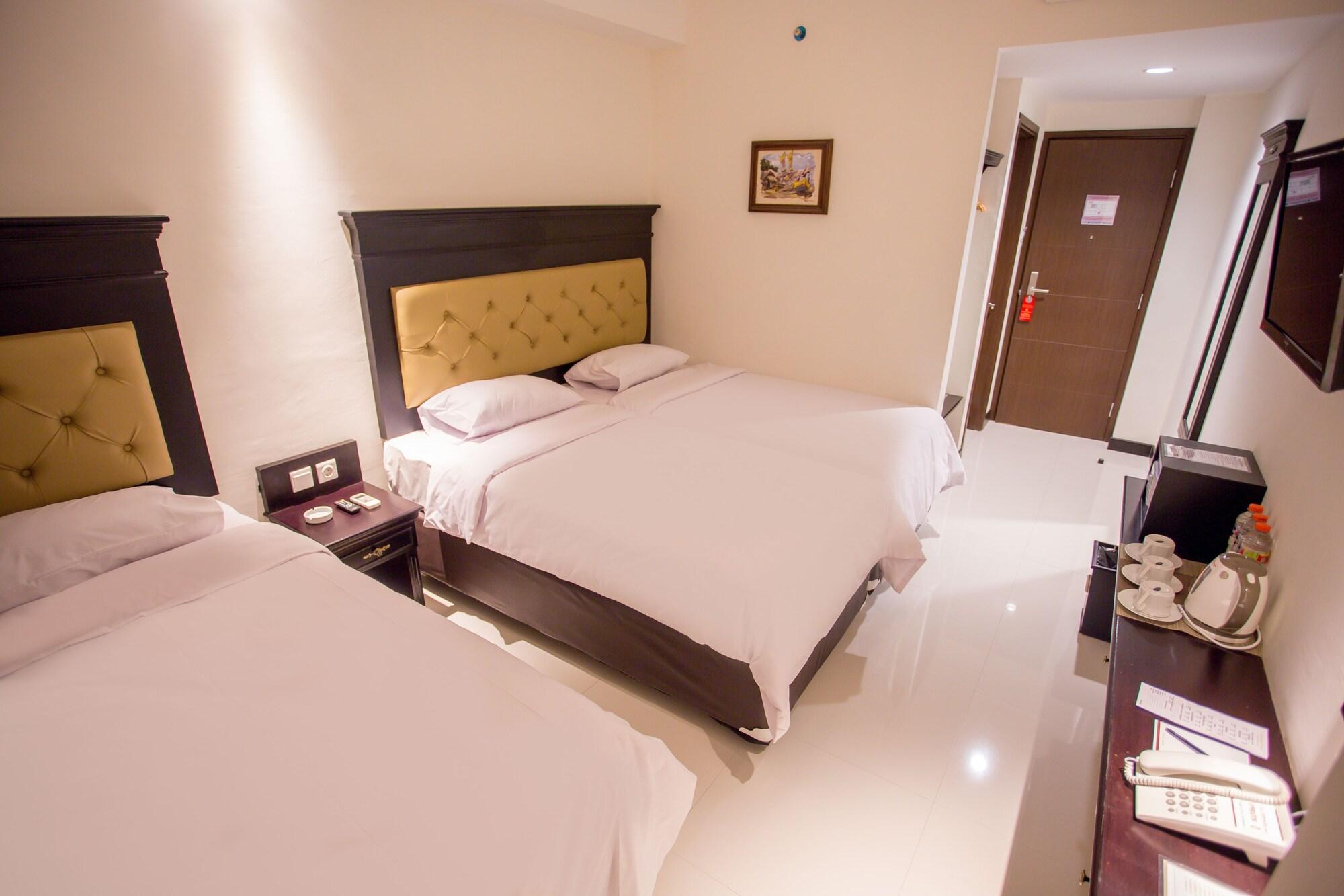 Same Hotel Malang Exterior foto